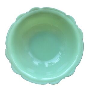 Vintage McKee Jadeite Scalloped Glass Serving Bowl 8 1/2" Wide‎ MCM